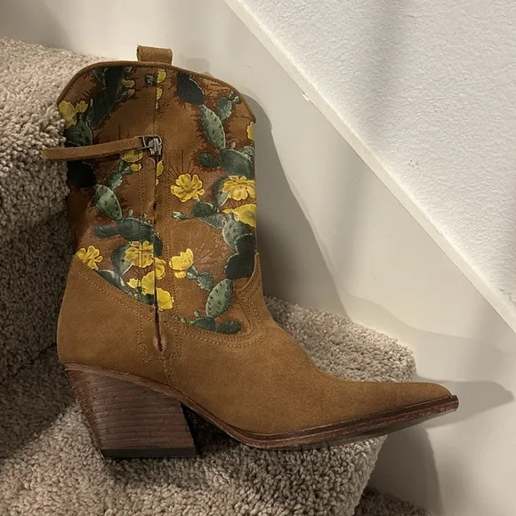 Golo Cactus Western Cowgirl Boots Size 7.5